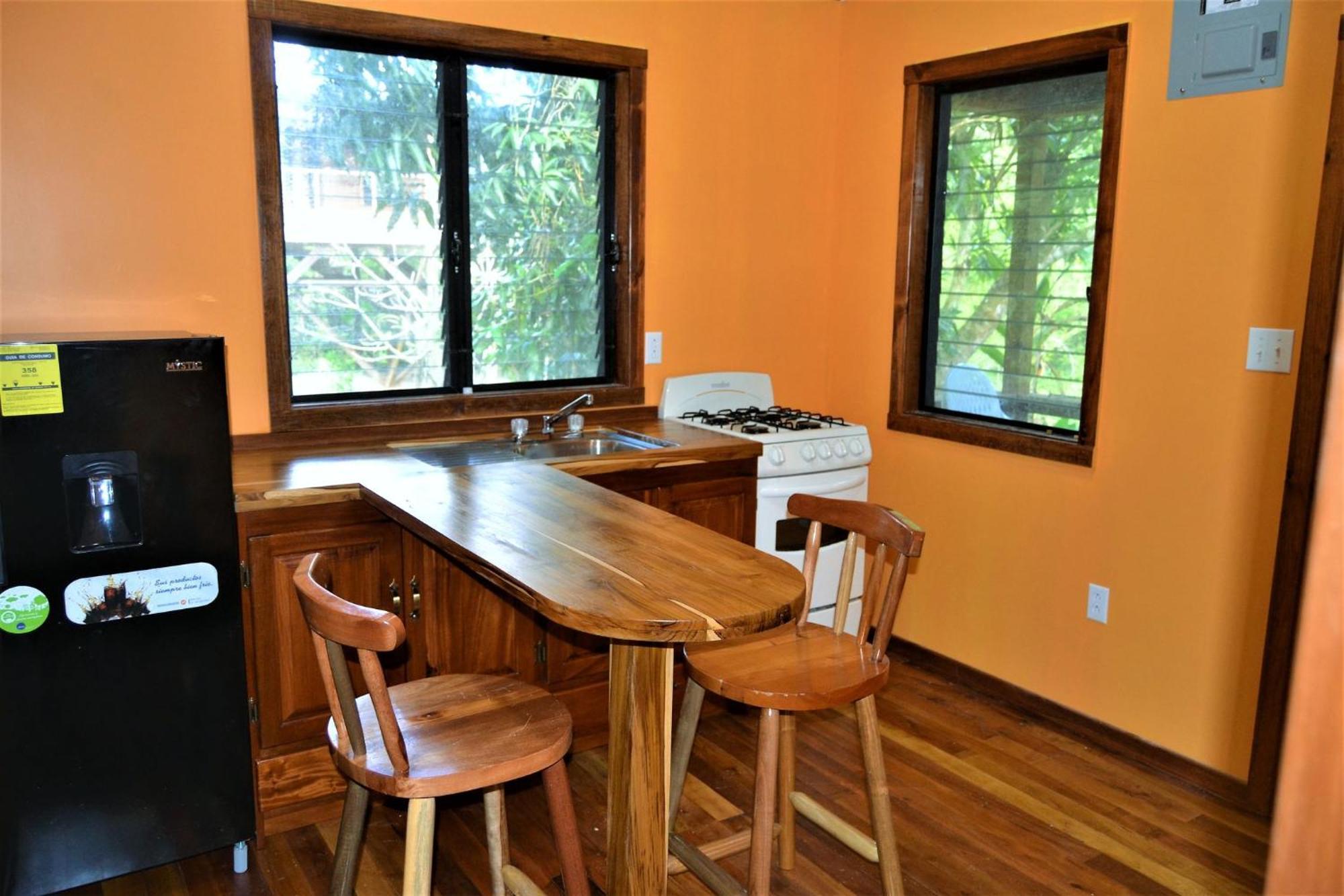 Iguana Roost Tourism Gold Standard Fully Equipped Two Bedroom Cabin San Ignacio Bagian luar foto